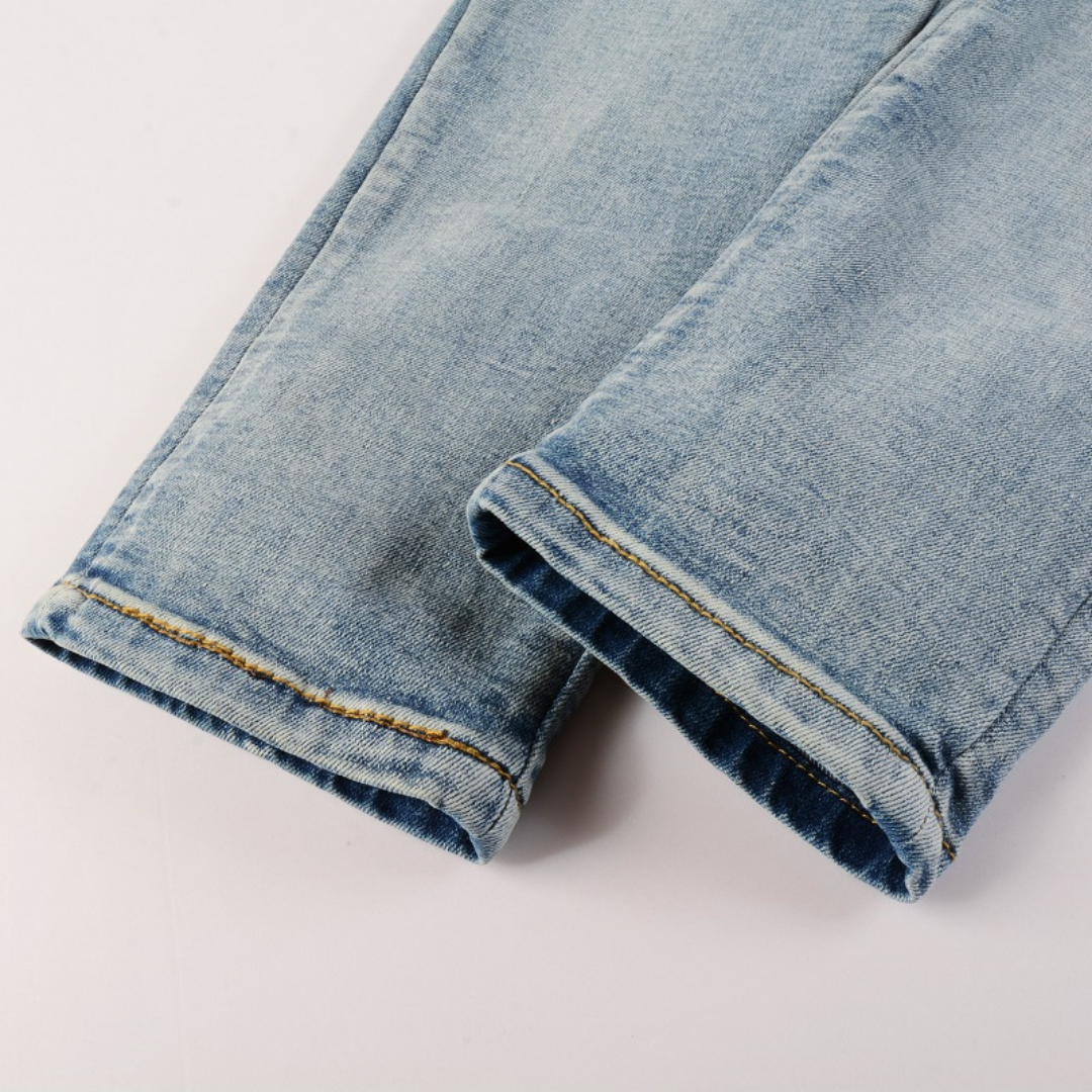 Amiri Logo Distressed Jeans
