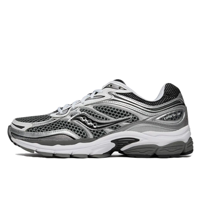 SAUCONY