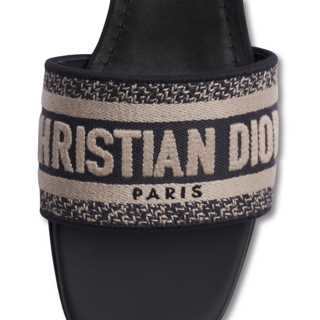 Dway Heeled Slides